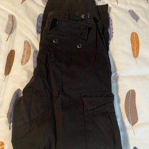 Men’s black cargo pants